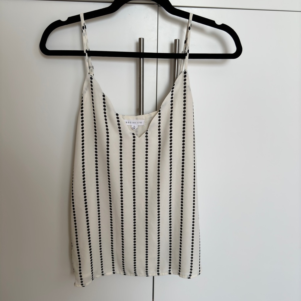White tank blouse with design detail